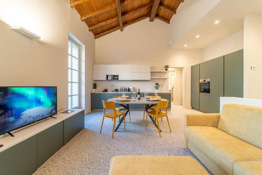 Apartamento Elegante Loft A 200 A Metri Dal Duomo Como Exterior foto