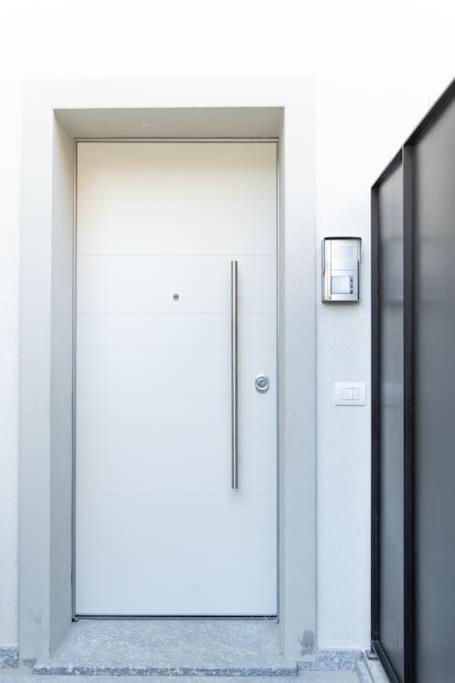 Apartamento Elegante Loft A 200 A Metri Dal Duomo Como Exterior foto
