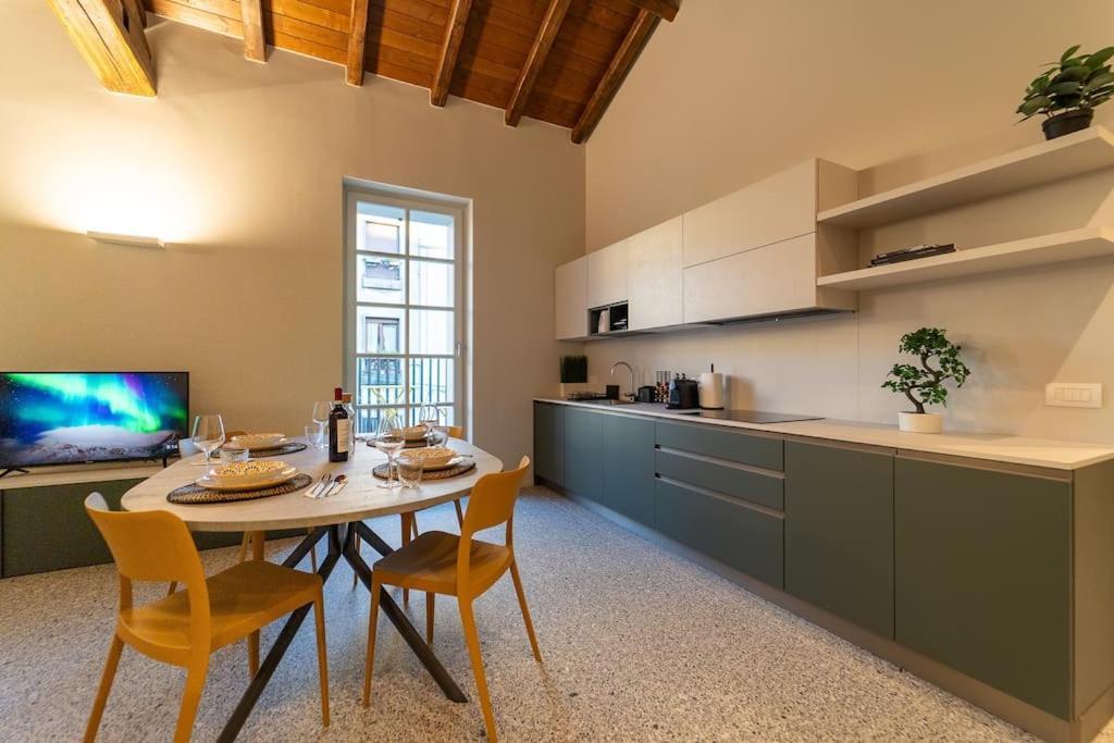 Apartamento Elegante Loft A 200 A Metri Dal Duomo Como Exterior foto