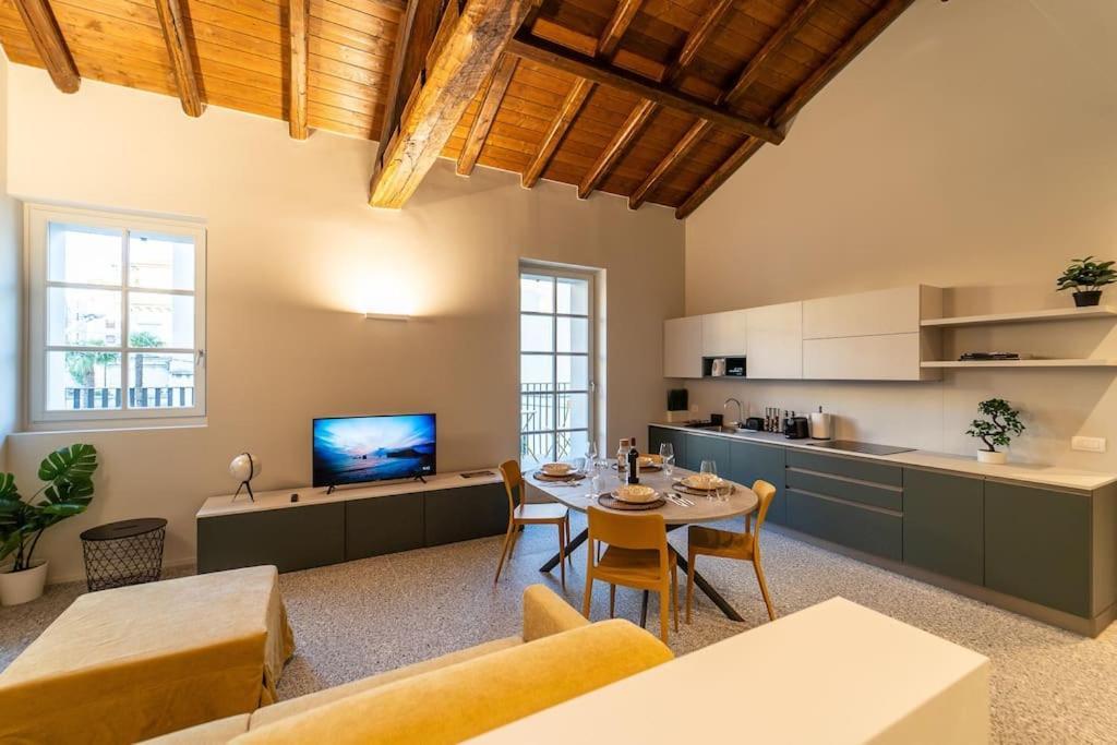Apartamento Elegante Loft A 200 A Metri Dal Duomo Como Exterior foto