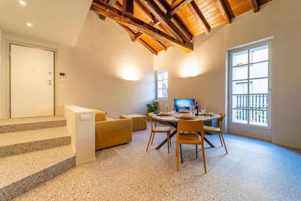 Apartamento Elegante Loft A 200 A Metri Dal Duomo Como Exterior foto